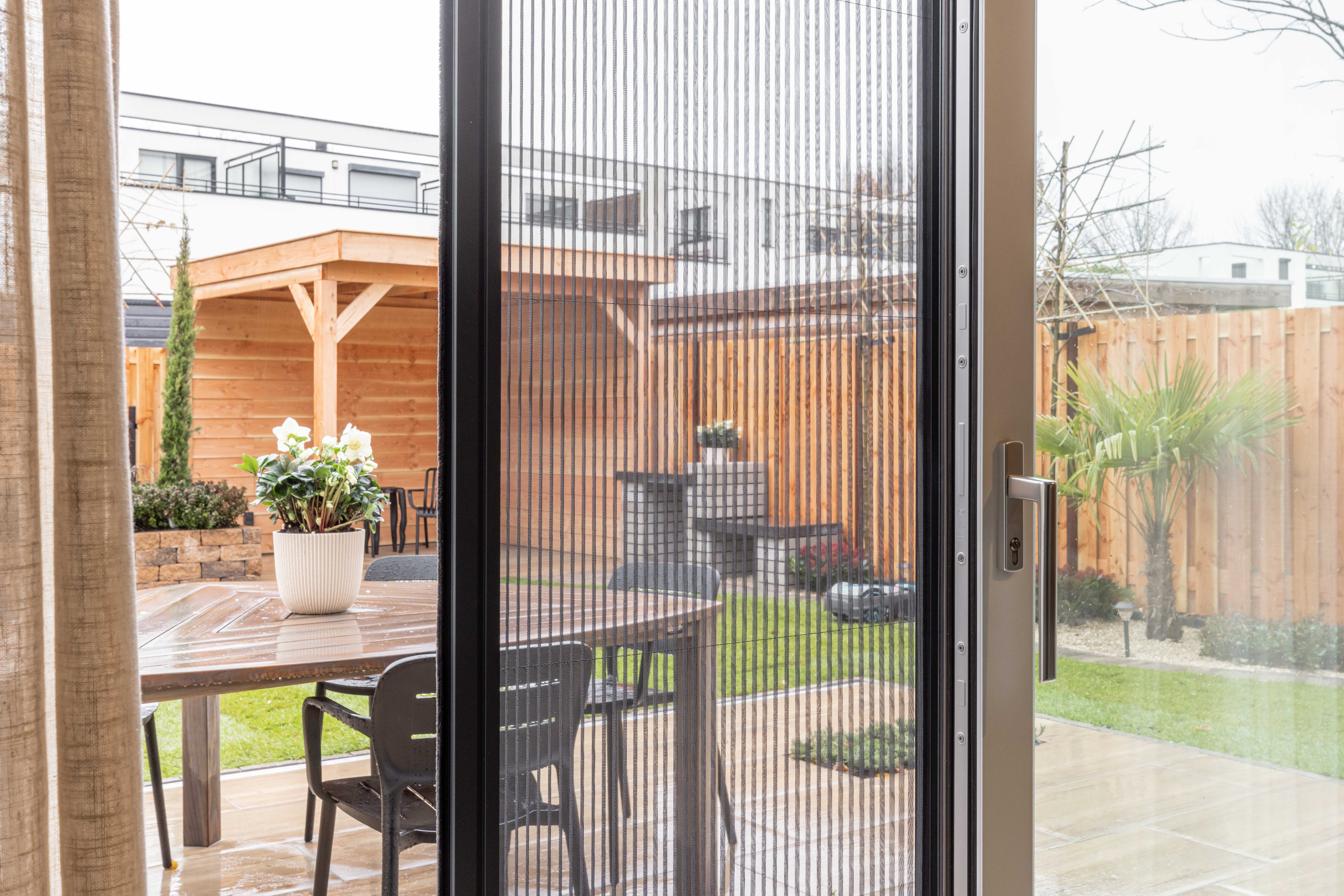 Schuifhordeur met tuinzicht